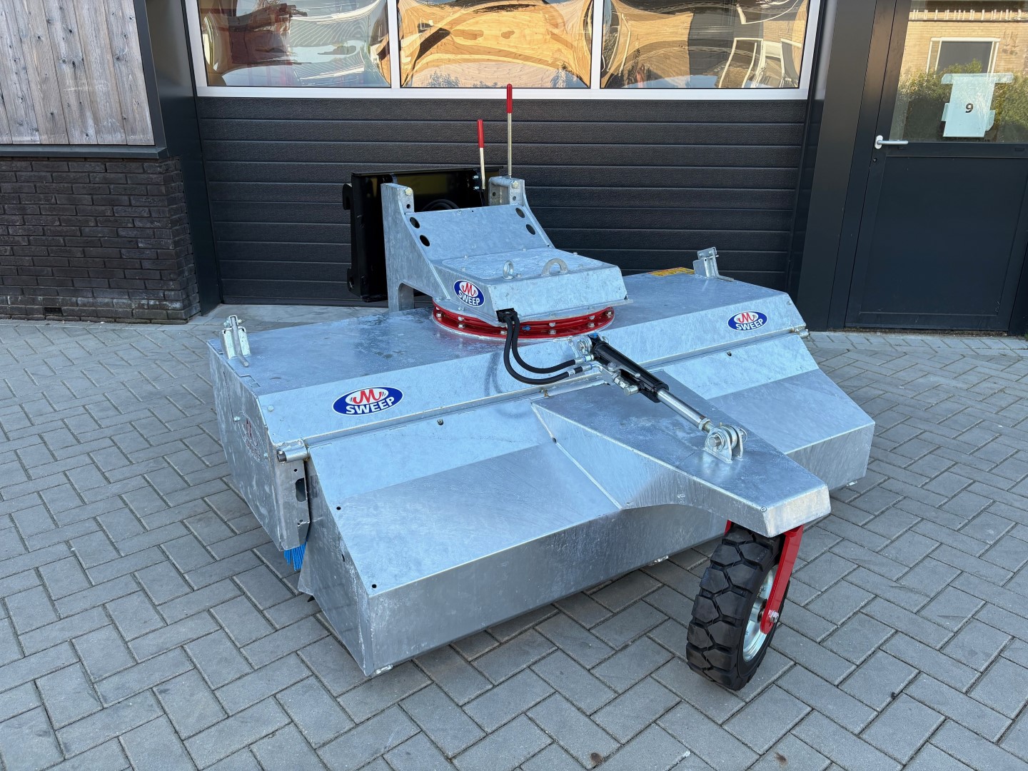 M-Sweep Veegmachine HSTV600P/175 G